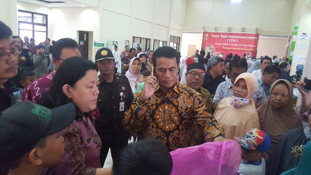 Menteri Pertanian Amran Sulaiman Sidak TTI Center Pasar Minggu Jakarta