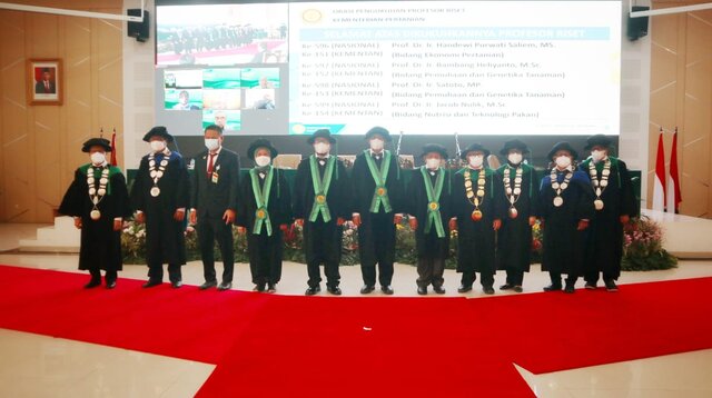 Empat Peneliti Ahli Utama Balitbangtan Dikukuhkan Sebagai Profesor Riset