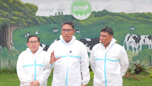 Wamentan Sudaryono Imbau Peternak Sapi di Jawa Timur Segera Vaksinasi untuk Cegah PMK