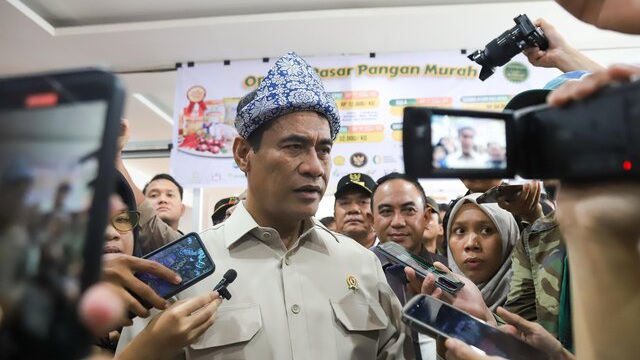 Mentan Amran dan Wamentan Sudaryono Operasi Pasar di Palembang, Ramadan Tenang Menyenangkan