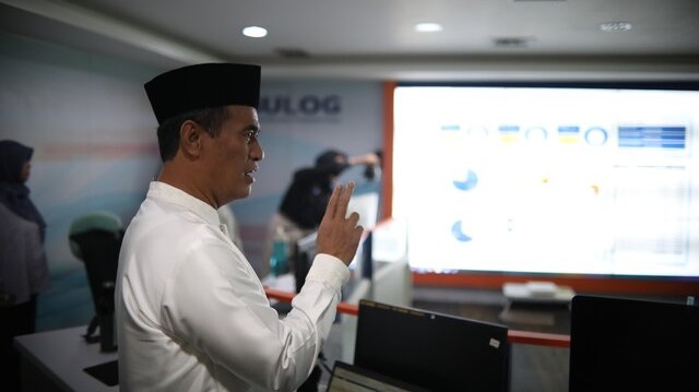 Setiba dari Yordania, Mentan Sidak Bulog dan PIHC