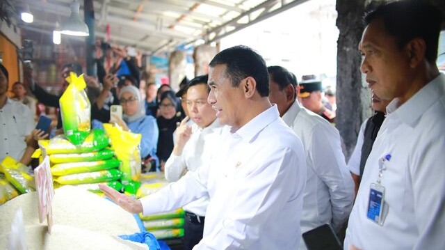 Amran Sulaiman Masuk Daftar Menteri Terbaik: Kinerja Pertanian Diapresiasi Publik di Setahun Pemerintahan Prabowo–Gibran