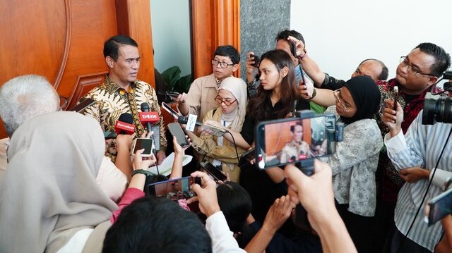 Mentan Amran : Bantuan Alsintan Pemerintah itu Gratis, Tidak Boleh Dipungut Biaya