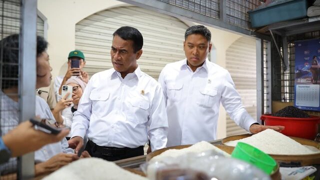 Mentan Amran: Boleh Berpolitik, Tapi Jangan Politisasi Pangan! Harga Beras di Pasar Legi Solo Justru Stabil dan di Bawah HET