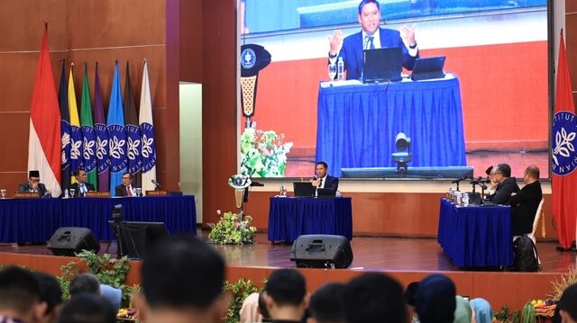 Lulus Doktor IPK 4,0, Wamentan Sudaryono Bongkar Rahasia Holding BUMN