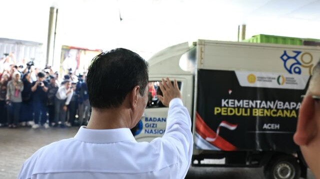 Mentan Amran Kembali Lepas 153 Truk Bantuan Banjir Sumatra