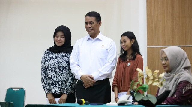 UNHAS Usulkan Mentan Amran Jadi Profesor Setelah Ngajar 13 Tahun, Terbitkan 30 Judul Buku, dan Miliki 4 Hak Paten