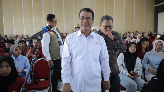 Mentan Amran Ajak Mahasiswa Bangun Bisnis Sejak Kuliah, Pertanian Modern Jadi Peluang Besar
