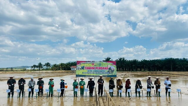 Drone Turun ke Sawah Konawe, Kementan Uji Pertanian Modern untuk Kejar Swasembada Pangan